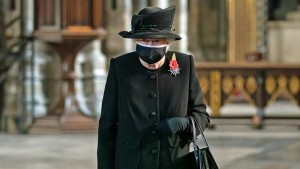 تبلغ من العمر 95 عاما ... إصابة ملكة بريطانيا إليزابيث بفيروس كورونا