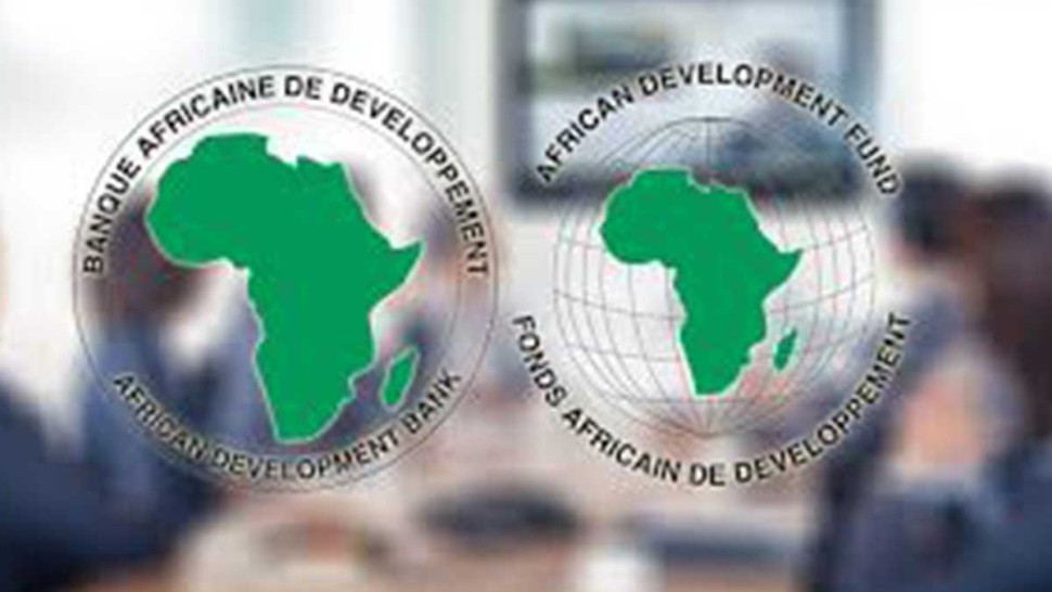 البنك الإفريقي للتنمية يتوقع نمو الناتج الداخلي لتونس في 2022 بـ2.5 بالمائة