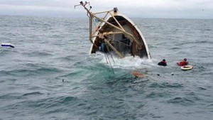 سواحل جربة : إنقاذ 11 بحارا تعرض مركبهم للغرق