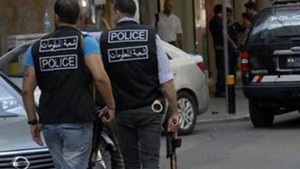 مسلح يحتجز رهائن في مصرف لبناني