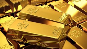 أسعار الذهب تتراجع من أعلى مستوياتها
