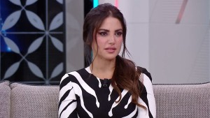 درة زروق: فكرت في الاعتزال ولا أقبل النقد (فيديو)