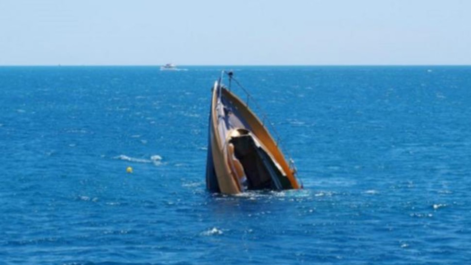 غرق مركب صيد في صفاقس: انتشال 3 جثث و البحث جاري عن مفقودين