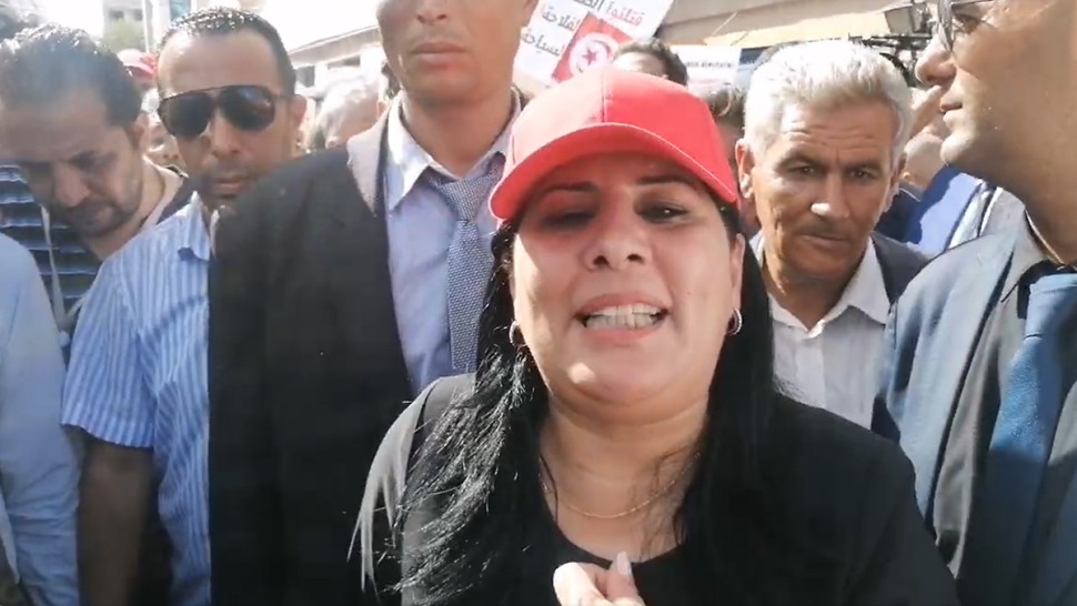 موسي داعية أنصارها الى المغادرة: سيسقط قيس سعيد