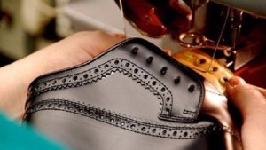 مصنعو الأحذية يعزفون عن المشاركة في صفقات الشراءات العمومية