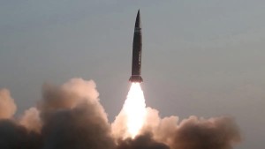 كوريا الشمالية تطلق مزيدا من الصواريخ و الجنوبية تعتبرها "غزوا"