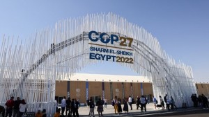 قمة ''كوب27'' تبدأ في مصر بمناشدات لمناقشة التعويضات عن أضرار تغير المناخ