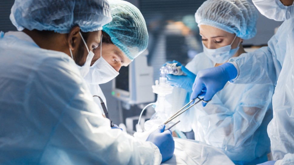 مدير الصحة بتونس: البنج متوفّر والعمليات الجراحية لم تتوقّف