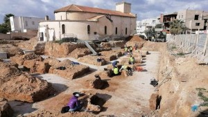 الكشف عن بقايا أثرية لصهاريج رومانية خلال أشغال إعادة ترميم كنيسة رادس