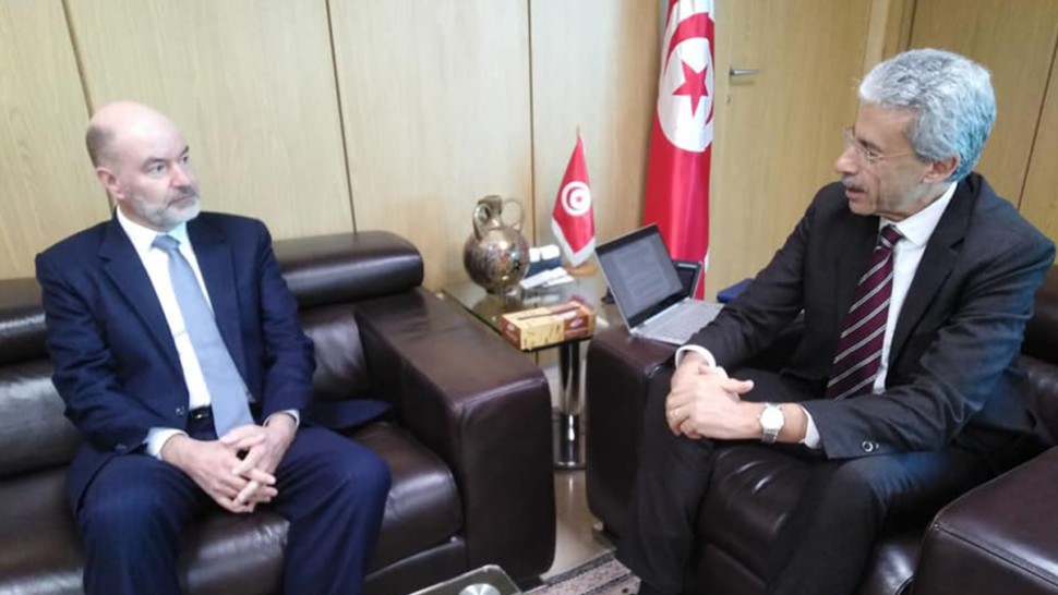 حفز المؤسسات السويسرية على الاستثمار بتونس في لقاء وزير الاقتصاد بالسفير السويسري