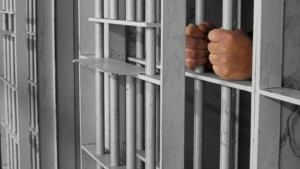 بطاقة ايداع بالسجن في شأن كاتب عام نقابة الطرقات السيارة