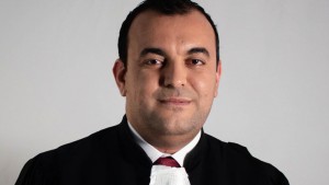المحامي مهدي زقروبة يعلن إذعانه لقرار السجن الصادر ضدّه في  'قضية المطار'