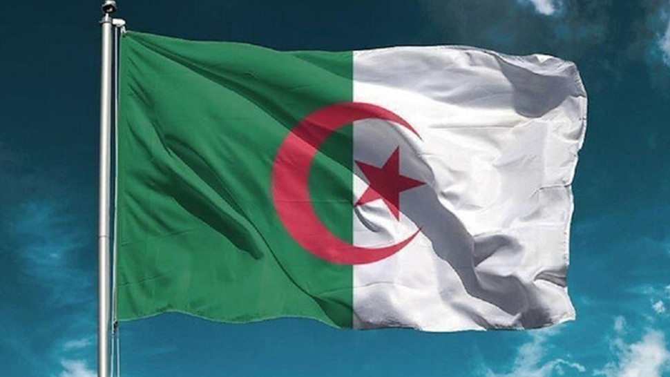 الجزائر تعيد فتح سفارتها في كييف