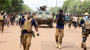 بوركينا فاسو:مقتل 40 شخصا في هجوم مسلح