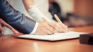 دراسة: "الزواج لم يعد يعتبر الهدف النهائي"