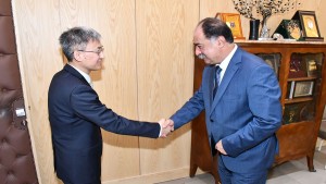 وزير الداخلية يلتقي سفير الصين بتونس