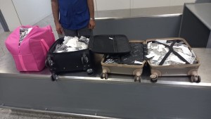 مطار تونس قرطاج: الديوانة تحجز 46100 حبة دواء مهربة لدى مسافر