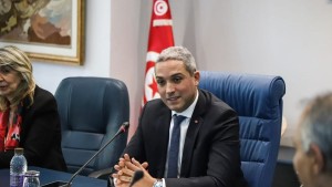 احداث منصة وخط أخضر لقبول تشكيات السياح التونسيين والأجانب صلب ديوان السياحة