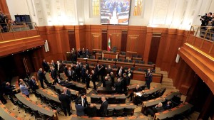 السعودية وفرنسا وأميركا تحث برلمان لبنان على انتخاب رئيس