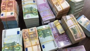 الشبيكة: حجز مبلغ من العملة الأجنبية بقيمة 8ر2 مليون دينار