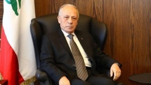لبنان: محاولة اغتيال وزير الدفاع