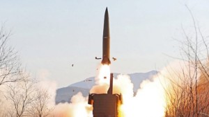 كوريا الشمالية تطلق عدة صواريخ كروز باتجاه البحر