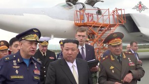 وزير الدفاع الروسي يستقبل زعيم كوريا الشمالية 'كيم جونغ أون'