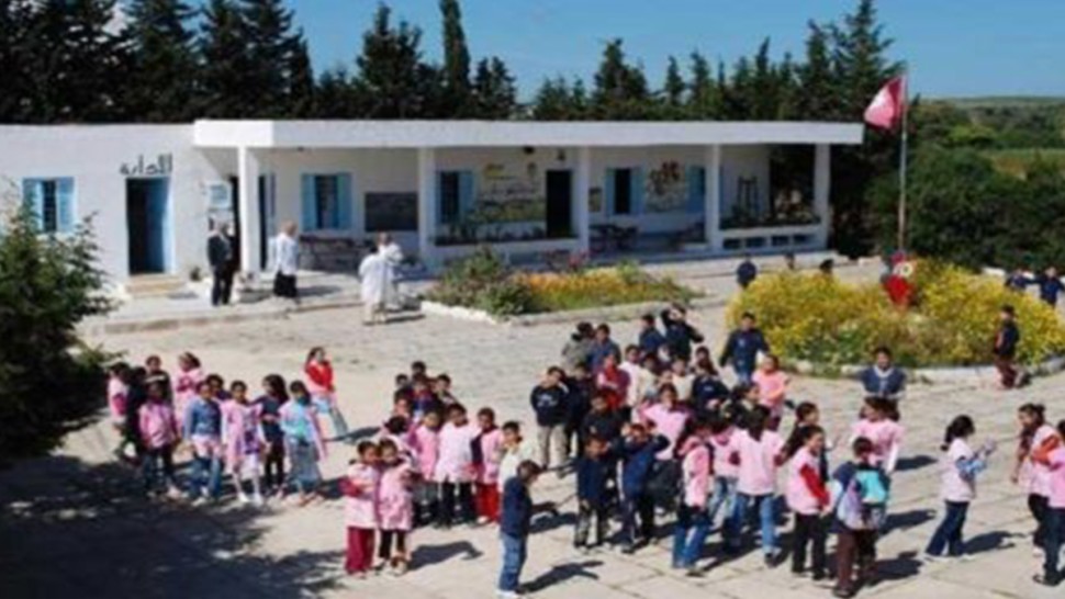 الفرع الجامعي للتعليم الأساسي بسيدي بوزيد يندد بظروف العودة المدرسية