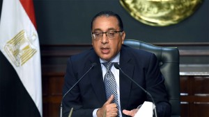 رئيس وزراء مصر: مصر مستعدة لبذل ملايين الأرواح كي لا يقترب أحد من سيناء