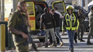 يديعوت أحرنوت: قتيلة و8 مصابين من الكيان المحتل بهجوم في القدس