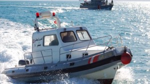 الهوارية: تواصل عمليات البحث عن  شخصين مفقودين بعد غرق مركبهم