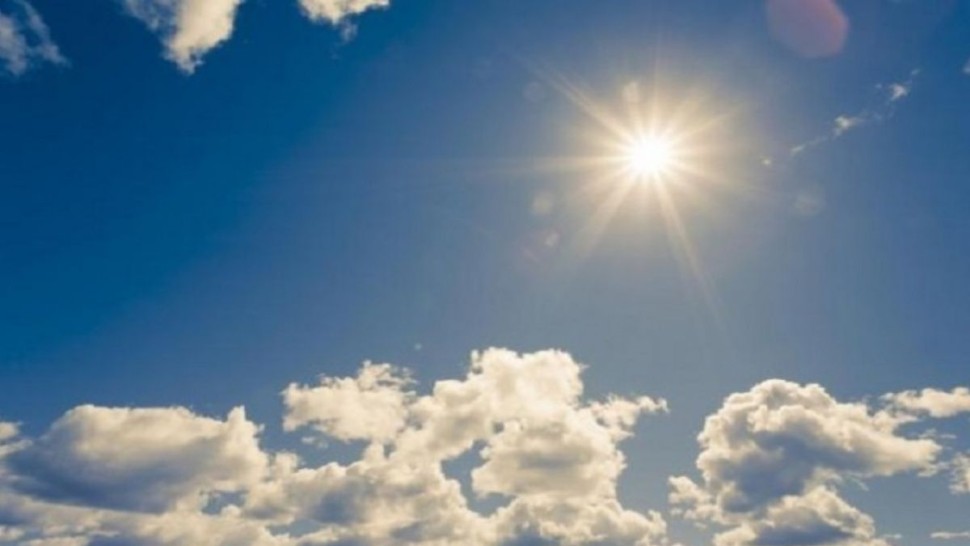 حالة الطقس: سحب عابرة بأغلب الجهات و الحرارة بين 10 و20 درجة