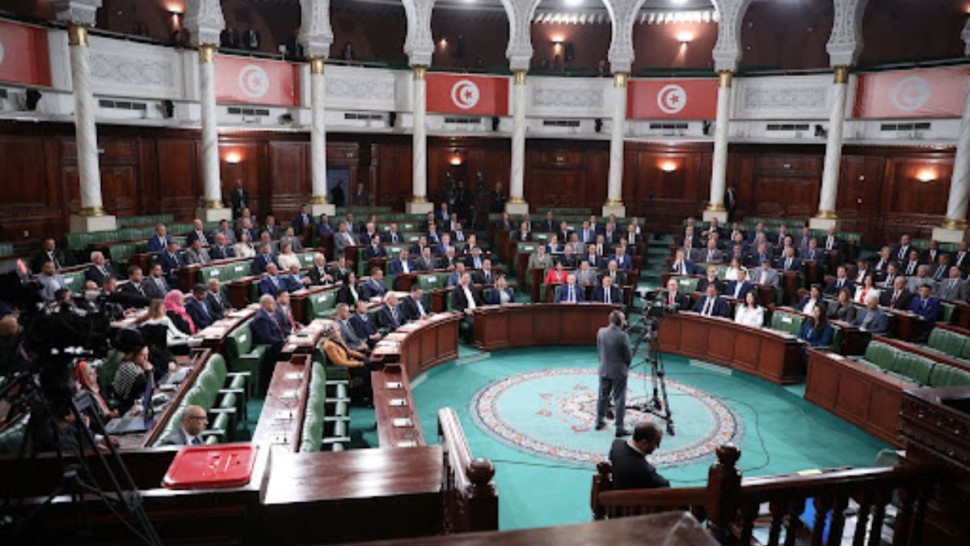 البرلمان يصادق على قرض المساهمة في تمويل مشروع الربط الكهربائي بين تونس و ايطاليا