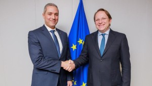 وزير السياحة والمفوض الأوروبي لسياسة الجوار والتوسع يتفقان على التمديد في برنامج ''تونس وجهتنا''