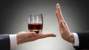 تراجع نسبة الرجال المستهلكين للكحول في تونس بين 2018 و2023