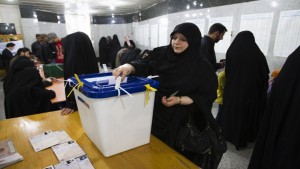 ايران: بدء الاقتراع في الانتخابات التشريعية