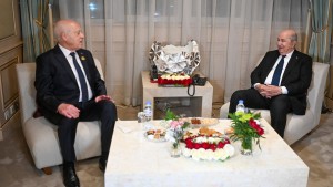 في ختام زيارته للجزائر: رئيس الجمهورية يلتقي تبون
