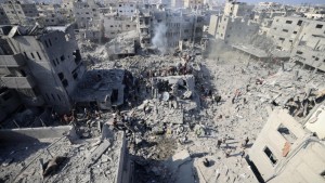 غزة: استشهاد 14 فلسطنيا من عائلة واحدة في رفح
