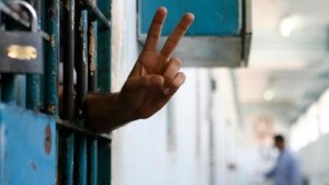 نادي الأسير الفلسطيني: الاحتلال يواصل تجويع الأسرى حتى في رمضان