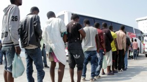 مدنين: وفاة سوداني بعد سقوطه من حافلة تقل مجموعة من طالبي اللجوء