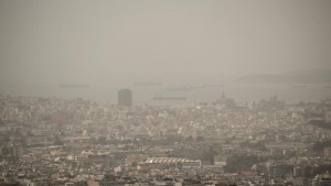 اليونان : درجات حرارة مرتفعة وسحب من الغبار