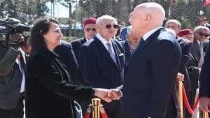 هاجر بورقيبة لرئيس الجمهورية: " أدعوك لإصدار أمر رئاسي لتجريم ثلب الحبيب بورقيبة
