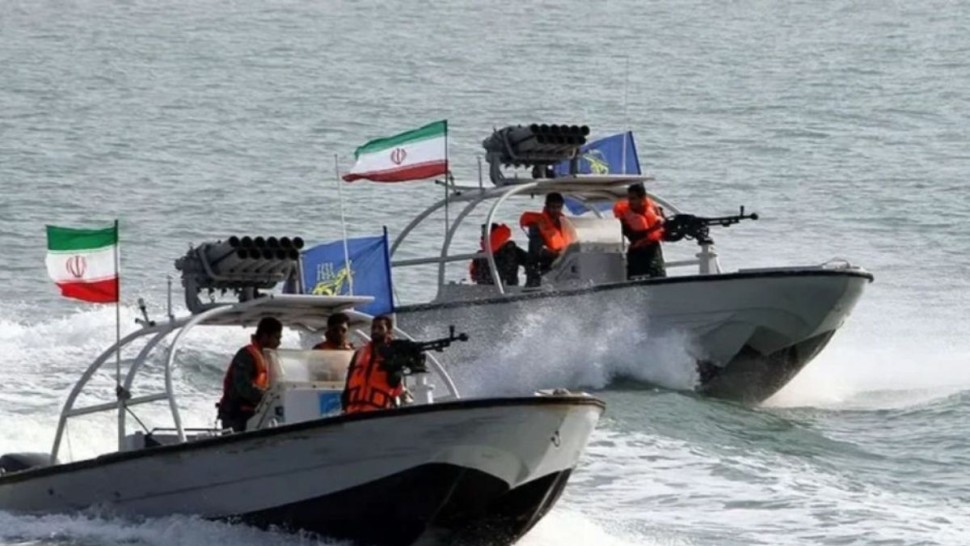 بريطانيا تدعو إيران للإفراج عن سفينة الشحن التي احتجزتها