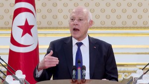 رئيس الجمهورية: تونس لن تكون معبرا ولا مستقرا للمهاجرين غير النظاميين