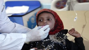 الكوليرا يتفشى في اليمن.. وتحذيرات من تفاقم سوء التغذية