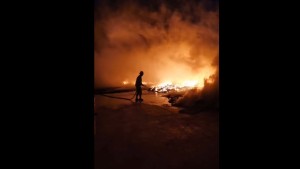 المحرس: اندلاع حريق بمصنع للبلاستيك