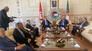 بودربالة يحل بالجزائر للمشاركة في أشغال المؤتمر الـ 36 للاتحاد البرلماني العربي