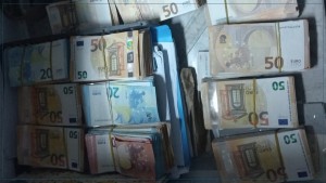 مدخرات تونس من العملة الصعبة بلغت 107 يوم توريد