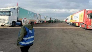 كانوا بانتظار شاحناتهم .... استشهاد 8 تجار فلسطينيين شرق رفح