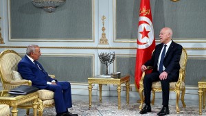 معاضدة المؤسسات المالية لمجهودات الدولة في لقاء الرئيس بعضو بمجلس إدارة بنك تونس العربي الدولي